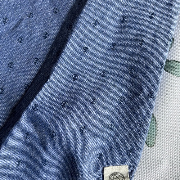 Free Planet Mens Medium Button Down Anchors ⚓️ - Picture 3 of 3
